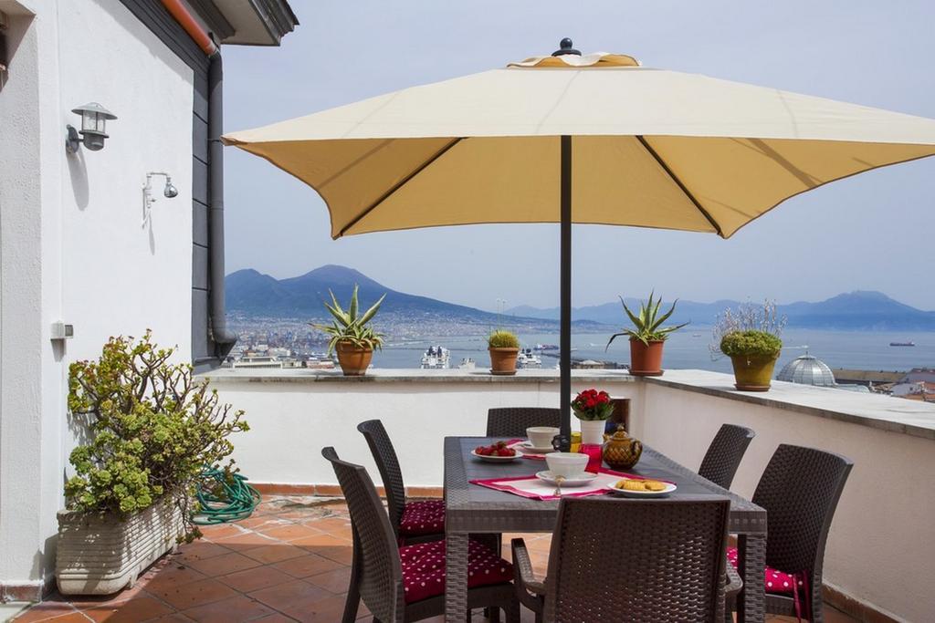 Apartment Locappart Santa Lucia Al Monte Neapel